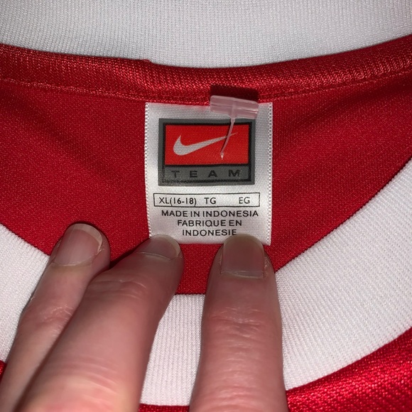 NIKE. Team Red & White Jersey. Sz Youth XL. Virtually new! - Picture 4 of 14